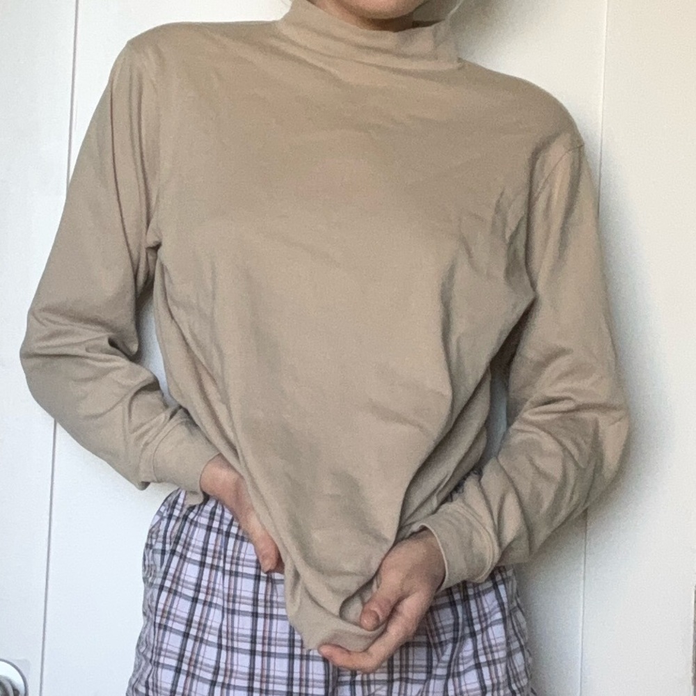 Roundtree & York Vintage Classic Tan Long Sleeve Turtleneck